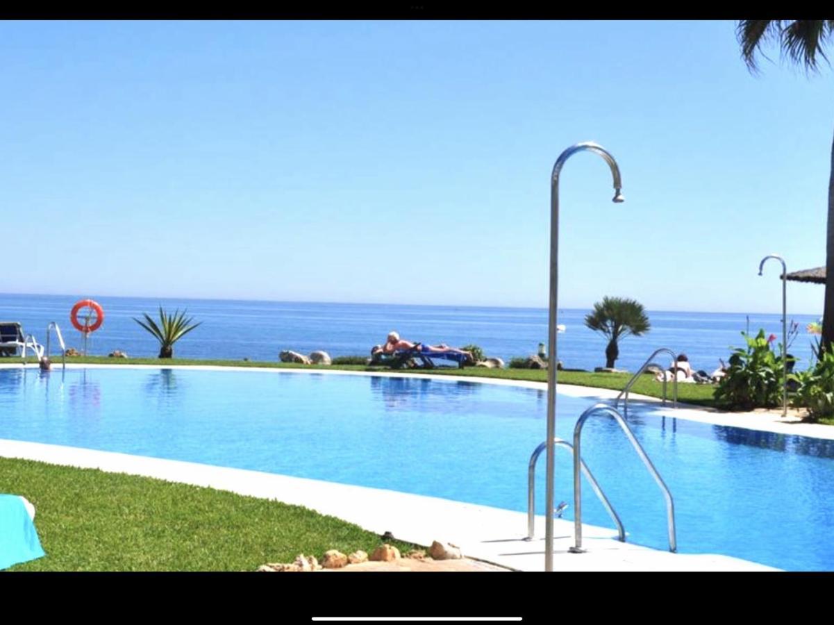 Mi Capricho 170 Beachfront Apartment Sitio de Calahonda Екстер'єр фото