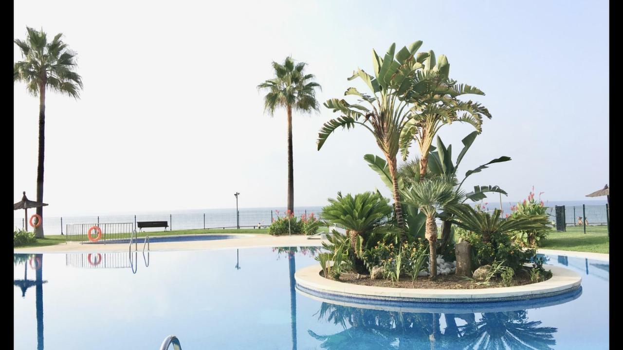 Mi Capricho 170 Beachfront Apartment Sitio de Calahonda Екстер'єр фото