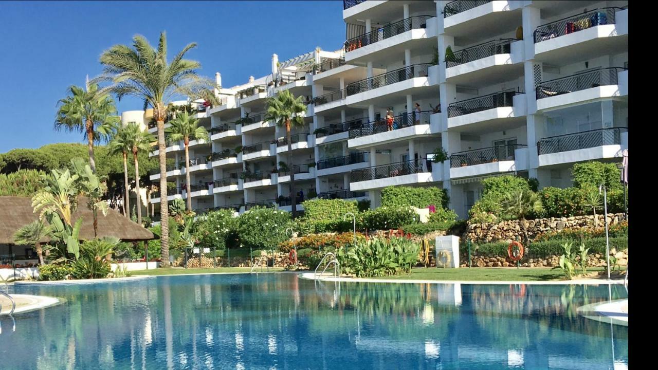 Mi Capricho 170 Beachfront Apartment Sitio de Calahonda Екстер'єр фото